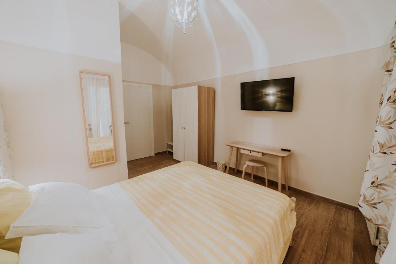 La Casa Di Achille Panzió Chieti Kültér fotó